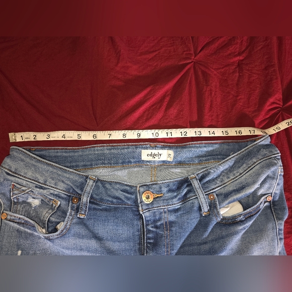 Edgely Distressed Flare Jeans (J505) - Picture 5 of 8